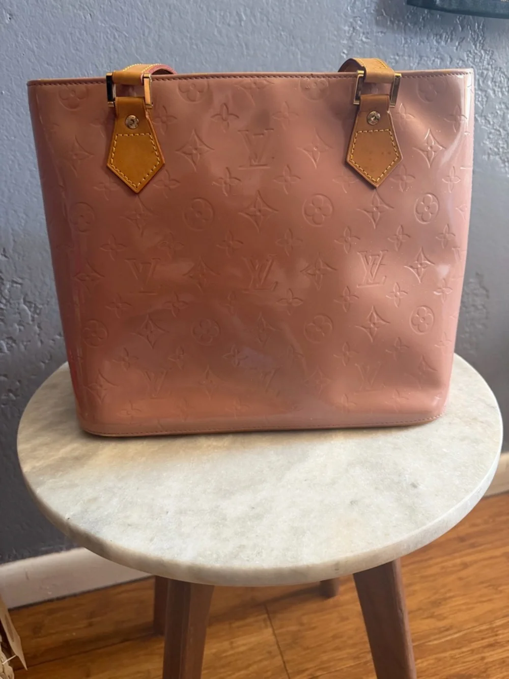 Louis Vuitton Vernis Houston Tote Bag Monogram Rose Pink Patent Leather⁠